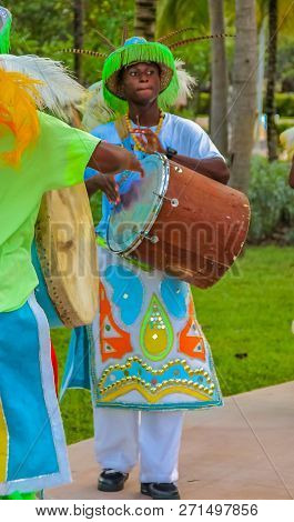 Freeport Bahamas - September 22, 2011: Male Dancers Dressed In Traditional Costumes Performing At A 
