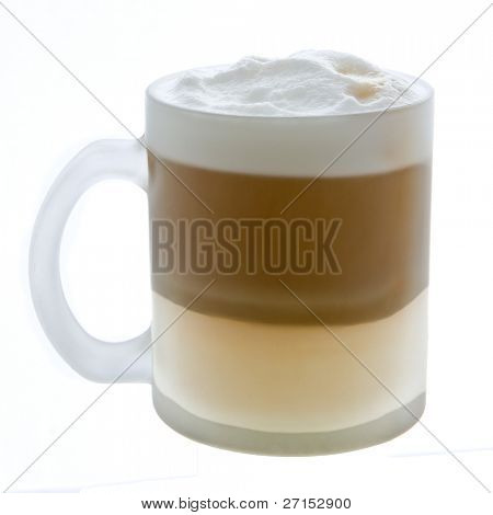 Latte macchiato izolované