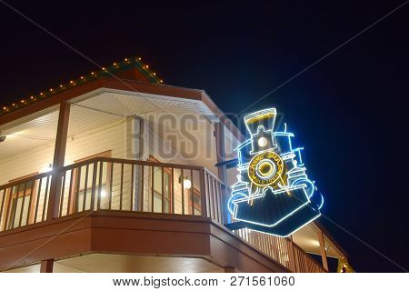 Orlando, Florida.  November 12, 2018 Top View Of Old Building And Illuminated Sign In The Shape Of A