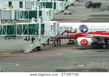 Malaysia, Klia-2, 04-03-2018: Airplane Is Preparing For Flight, Preflight Inspection Of Aircraft. Pa