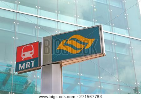 Singapore - November 16, 2018: Mrt Singapore Subway System. Mrt Is A Rapid Transit System Forming Th