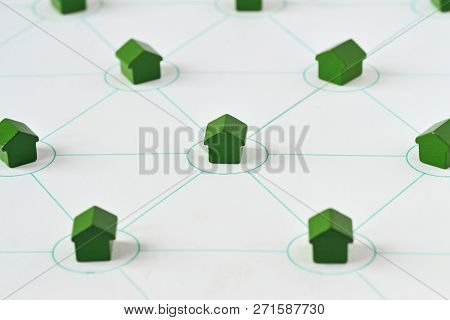 Connected Miniature Houses - House Sharing Concept