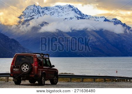 Queenstown New Zealand - August 30,2015 : Suv Vehicle Parking At Lookout Scene Parking Beside Pukaki