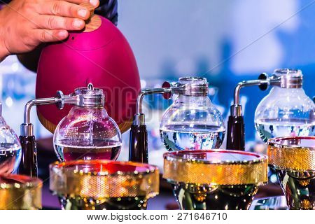 Showcase Syphon Coffee Maker By Syphonist.