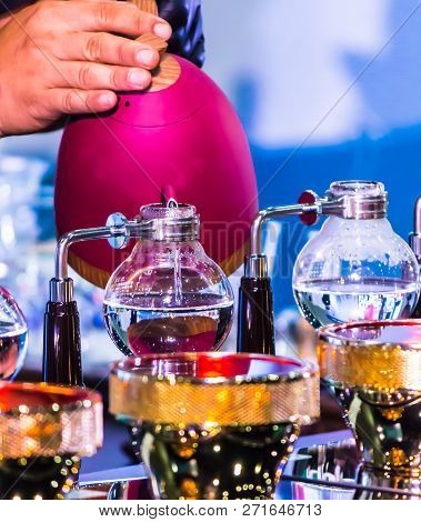 Showcase Syphon Coffee Maker By Syphonist.