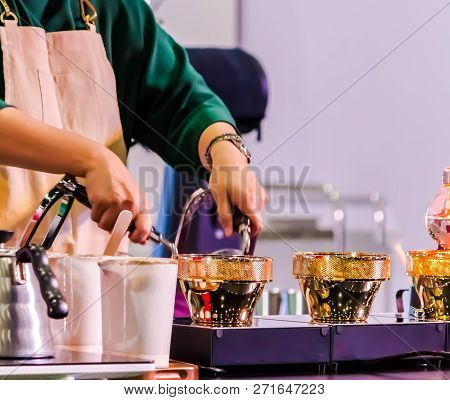 Showcase Syphon Coffee Maker By Syphonist.