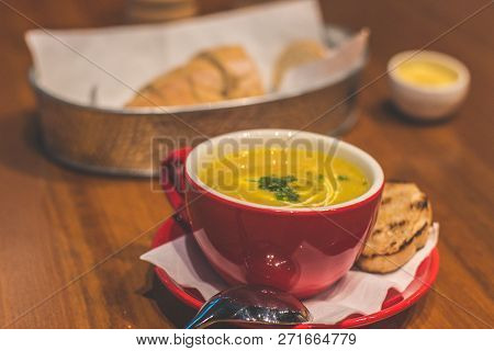 New Zealand Seafood Chowder Cloudy Bay Clams, Mussels, Prawns, Fish