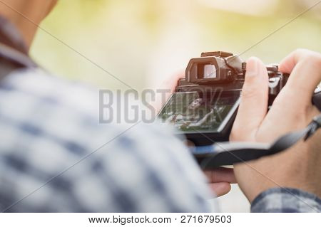 Asian Beauty Vlogger Review Tutorial Vlog Viralclip On Live Streaming And Behind Cameraman Video Or 