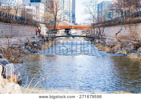 Seoul, Korea - February 17,2018: Cheonggyecheon Stream Park Flowing Through Seoul City Surrounded By
