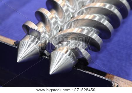 Screw Press Parts For Plastic Injection Machine ; Selective Focus