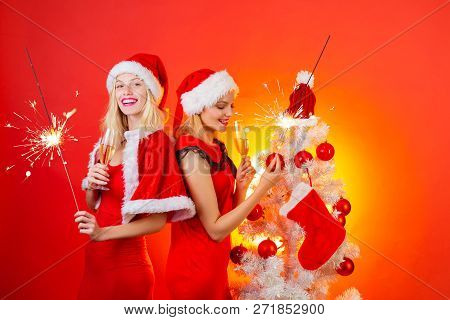 Beautiful Smiling Woman. Christmas Best Friends Girl. Merry Christmas And Happy Holidays. Joyful Fri