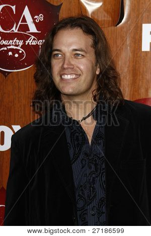 LOS ANGELES - DEC 5: Lucas Hoge dorazí na americké Country Awards 2011 v MGM Grand Garden jsou