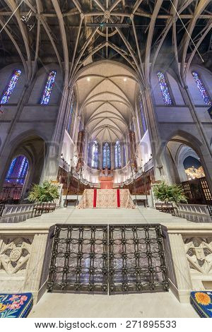 San Francisco, California - December 1, 2018: Interior Of Grace Cathedral Nave. The Nave Is The Main