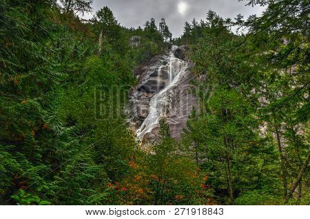 Shannon Falls - British Columbia, Canada