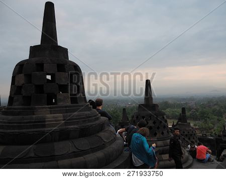 Magelang, Indonesia - October 30, 2018: Foreigner And Local Tourists Take A Sunrise Tour At Borobudu