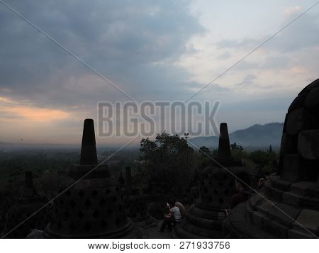 Magelang, Indonesia - October 30, 2018: Foreigner And Local Tourists Take A Sunrise Tour At Borobudu