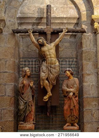 Crucifix In The Chapel Of The Holy Spirit (capilla Del Espíritu Santo) Of The Cathedral - Santiago D