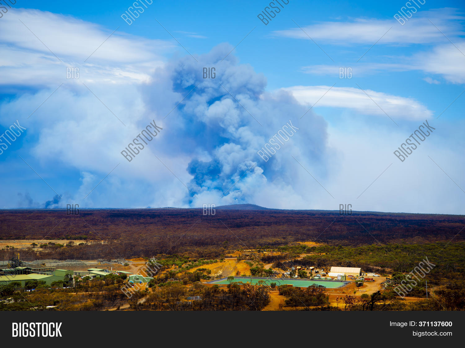Bush Fires Smoke Image & Photo (Free Trial) | Bigstock
