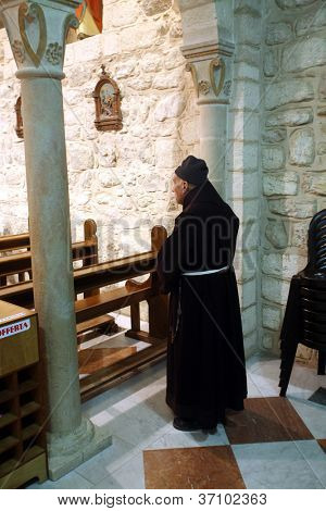 CANA, ISRAEL - Joulukuu: Munkki kirkko Jeesuksen ensimmäinen ihmeteko. Fransiskaanit t