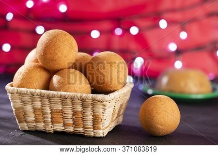 Natilla Y Buñuelos, Colombian Christmas Cuisine. Christmas Background