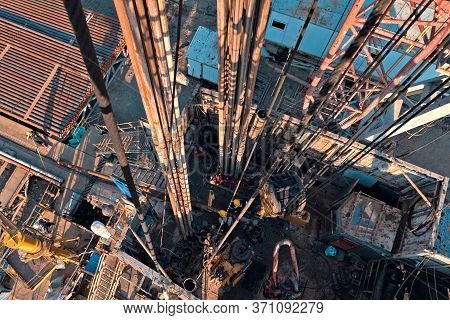 Drilling Rig For Oil Well Drilling. Equipment For Drilling An Oil And Gas Well.