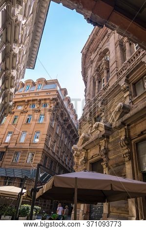 Genoa, Italy - August 18, 2019: Via Xx Setembre, The Main Boulevard In Genoa With Its Arcades, Beaut