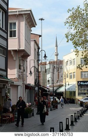 Istanbul,turkey - November 4, 2019:eyup Iskele Street In The Eyupsultan District Of Istanbul. Turkey