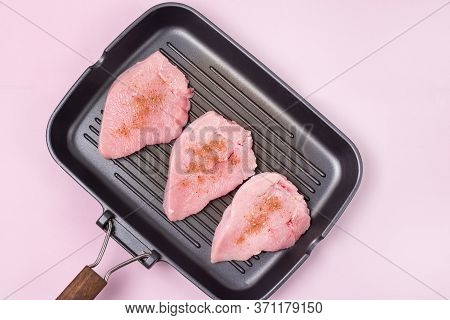 Raw Chiken In A Grill Pan Chiken Ready To Cook Top View Horizontal Copy Space