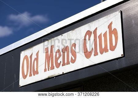 Traditional Old Mens Gentlemen Club Building And Sign In England
