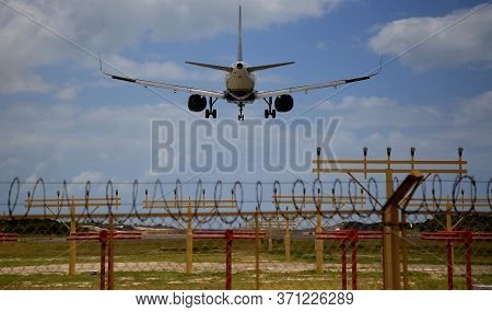 Salvador, Bahia / Brazil - November 7, 2019: Embraer Of Azul Linhas Aereas Is Seen During The Runway
