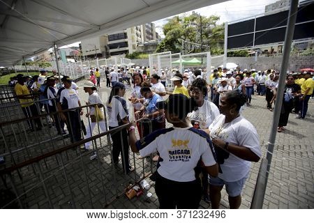 Salvador, Bahia / Brazil - October13, 2019: Devotees Arrive At Fonte Nova Arena In Salvador, For Mas