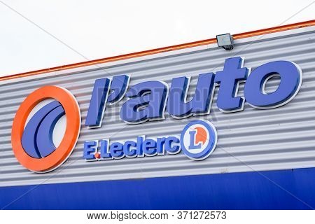 Bordeaux , Aquitaine / France - 09 24 2019 : Leclerc Hypermarket Chains Round E.leclerc French Store