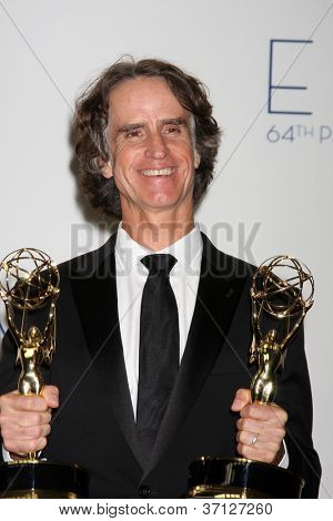LOS ANGELES - SEP 23: Jay Roach v tiskovém centru Emmy Awards 2012 Nokia Theater na Septe
