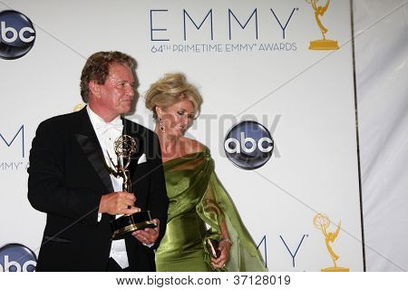 Лос-Анджелес - 23 сентября: Том Беренджер в пресс-зале 2012 Emmy Awards в театре Nokia на Se