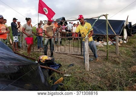 Itamaraju, Bahia / Brazil - April 26, 2010: Rural Workers, Members Of The Landless Movement - Mst - 