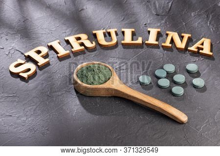 Spirulina Powder And Spirulina Pills - Healthy Superfood Diet And Detox Nutrition Concept