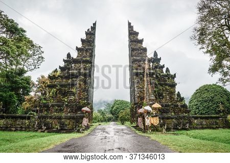 Candi Bentar Gate, Bedugul In Bali, Indonesia. Entrance To The Golf Club.