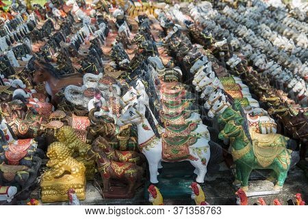 Thailand Tak Shrine Of King Taksin