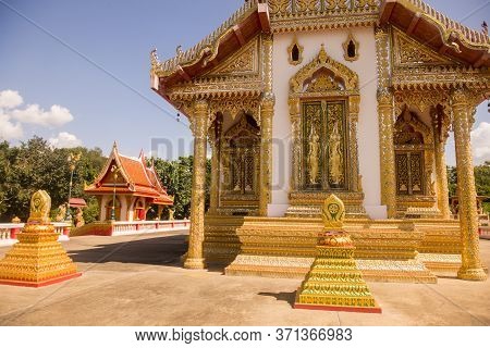 Thailand Tak Wat Klang Suan Dok Mai Temple