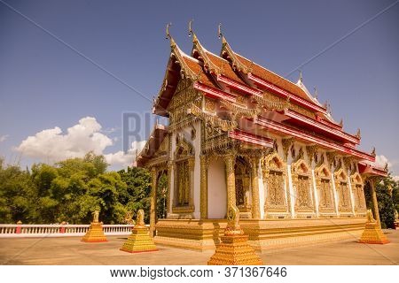 Thailand Tak Wat Klang Suan Dok Mai Temple