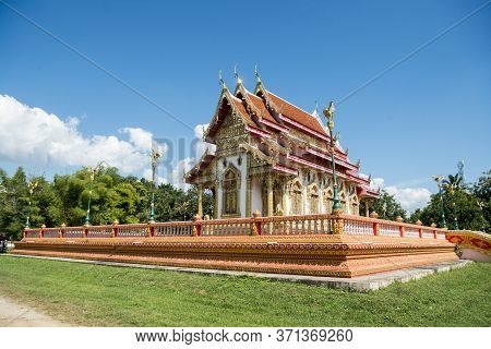 Thailand Tak Wat Klang Suan Dok Mai Temple