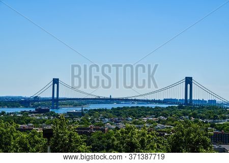 Verrazzano Narrows Bridge, Connecting Brooklyn To Staten Island In New York City