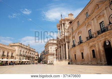 Syracuse (Siracusa) city center, Sicily, Italy. Day view of the Cathedral of Syracuse (Duomo di Siracusa or the Cattedrale metropolitana della Nativita di Maria Santissima), Ortigia