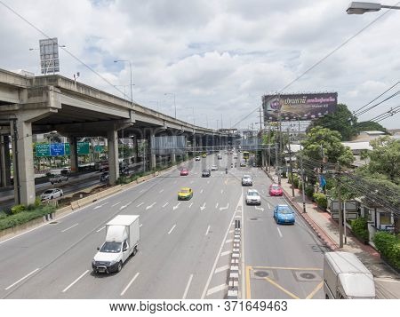 Vibhavadi-rangsit Road Bangkok,thailand-08 August 2018: The Image Is Vibhavadi Road, Which Is Aimed 