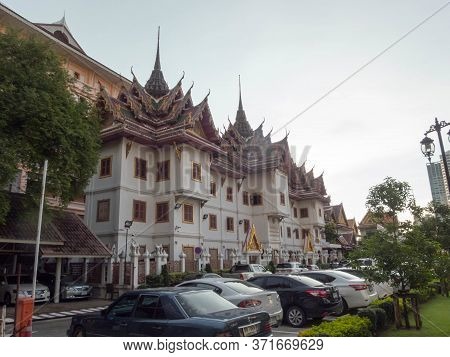 Wat Yannawa Bangkok, Thailand -16 October 2018;wat Yannawa, Royal Monastery Located On The Chao Phra