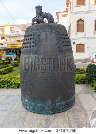 Wat Yannawa Bangkok, Thailand -16 October 2018;wat Yannawa, Royal Monastery Located On The Chao Phra