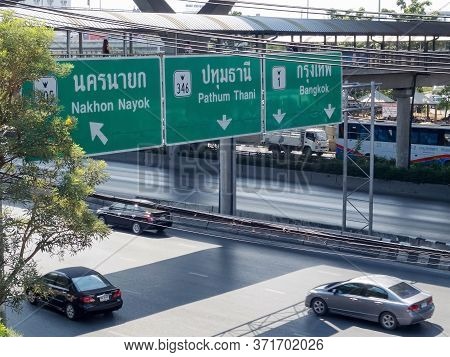 Vibhavadi-rangsit Road Bangkok Thailand-22 November 2018:vibhavadi Rangsit Road In Front Of Future P