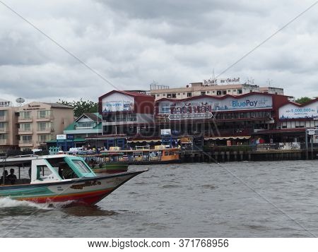 Wang Lang Pier,bangkok Thailand-08 June 2019:prannok Pier,also Known As The Siriraj Pier Or Wang Lan