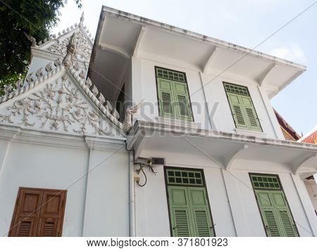 Wat Pathum Wanaram Ratchaworawihan Temple Bangkok Thailand-23 November 2018:it Is Also The Location 