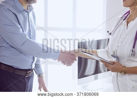 Couple At Reception Discussing Issues With A Sexologist